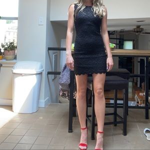 Xs black dress